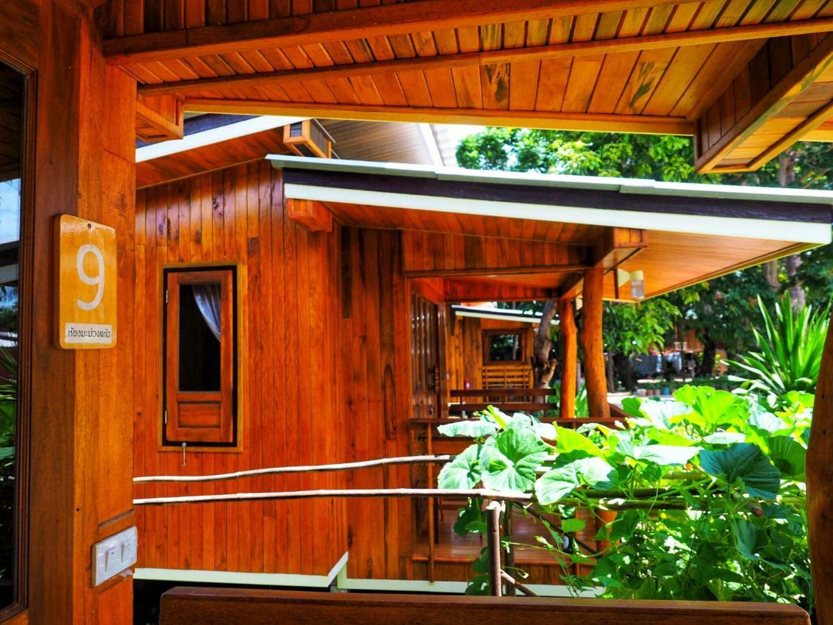 Baansuan Resort Don Sak Bagian luar foto