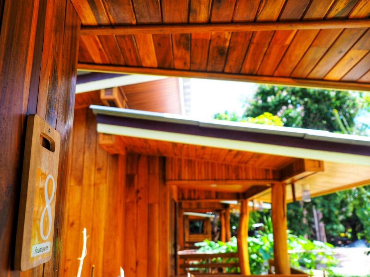 Baansuan Resort Don Sak Bagian luar foto